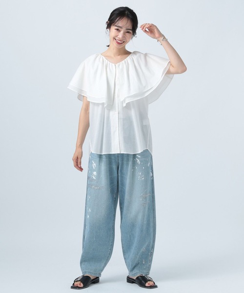 BAYFLOW(ベイフロー)の「Vネックラッフルフリルブラウス(シャツ/ブラウス・レディース・ピンク/ブラック/オフホワイト・FREE)」の4枚目の写真