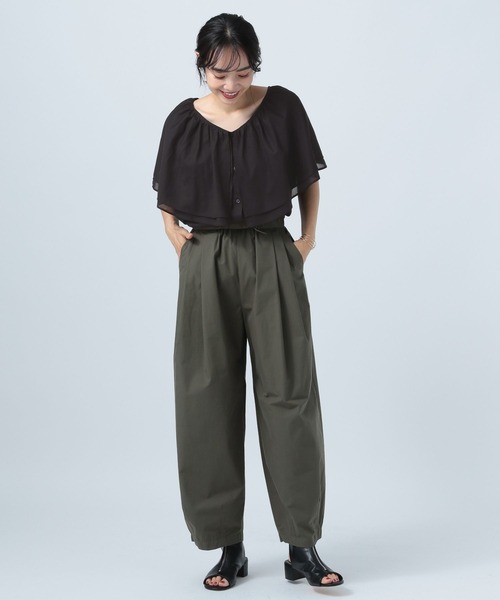 BAYFLOW(ベイフロー)の「Vネックラッフルフリルブラウス(シャツ/ブラウス・レディース・ピンク/ブラック/オフホワイト・FREE)」の9枚目の写真