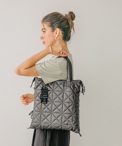 A4サイズ対応]チャーム付き3WAYキルトトート / ショルダーバッグ