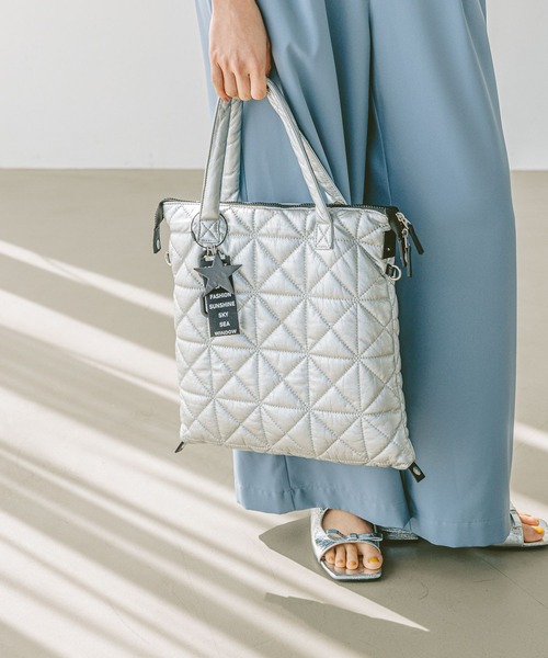 A4サイズ対応】チャーム付き3WAYキルトトート / ショルダーバッグ