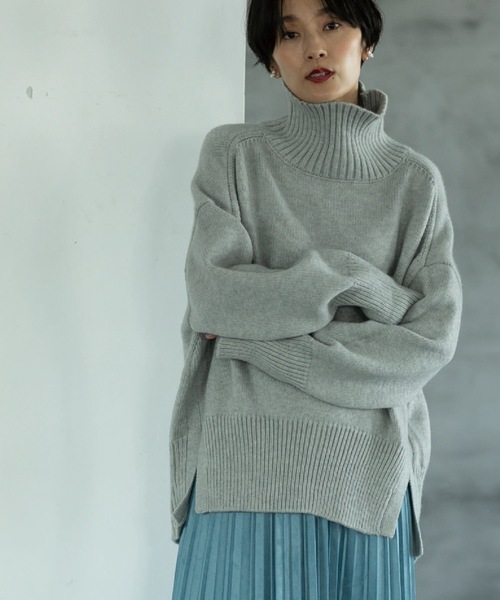 OPAQUE.CLIP（オペークドットクリップ）の「◆もちもちタートルスリットニット (ショート)【洗える】（ニット/セーター・レディース・レッド系1/ブルー系その他/ベージュ/ホワイト/グレー/ブラック/ブルー系その他4/ホワイト系その他3/ベージュ系2・02/03）」の10枚目の写真