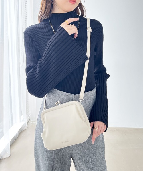 GeeRA（ジーラ）の「がま口ミニショルダー（ショルダーバッグ・レディース・アイボリー/ブラック/シルバー/ライトグリーン・FREE）」の5枚目の写真