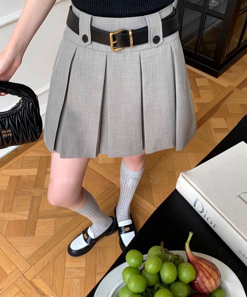 SPIGA（スピーガ）の「ﾍﾞﾙﾄ付ﾎﾞｯｸｽﾌﾟﾘｰﾂﾐﾆｽｶｰﾄ（スカート・レディース・キャメル/ブラック/グレー・MEDIUM/SMALL）」の5枚目の写真