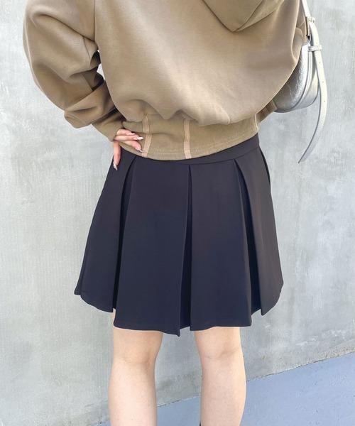 SPIGA（スピーガ）の「ﾍﾞﾙﾄ付ﾎﾞｯｸｽﾌﾟﾘｰﾂﾐﾆｽｶｰﾄ（スカート・レディース・キャメル/ブラック/グレー・MEDIUM/SMALL）」の7枚目の写真