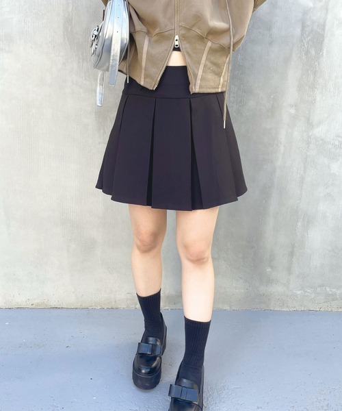 SPIGA（スピーガ）の「ﾍﾞﾙﾄ付ﾎﾞｯｸｽﾌﾟﾘｰﾂﾐﾆｽｶｰﾄ（スカート・レディース・キャメル/ブラック/グレー・MEDIUM/SMALL）」の11枚目の写真