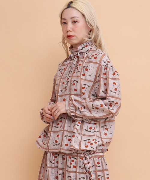 プープレ ブラウス peu pres(プープレ)の「さくらんぼオパール ブラウス(シャツ
