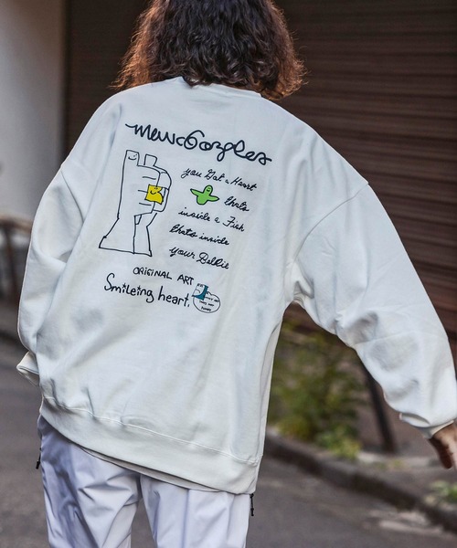 Mark Gonzales(マーク・ゴンザレス)の「【WEB・直営店限定】MARK GONZALES ARTWORK COLLECTION(マーク ゴンザレス)バックプリントクルーネックプルオーバー 2type 5colors(スウェット・メンズ・ブラック系2/ホワイト系2/ネイビー系1/グレー系2/ベージュ系2/グレー系1/ネイビー系2/ホワイト系1/ブラック系1/ベージュ系1・XL/M/L)」の1枚目の写真