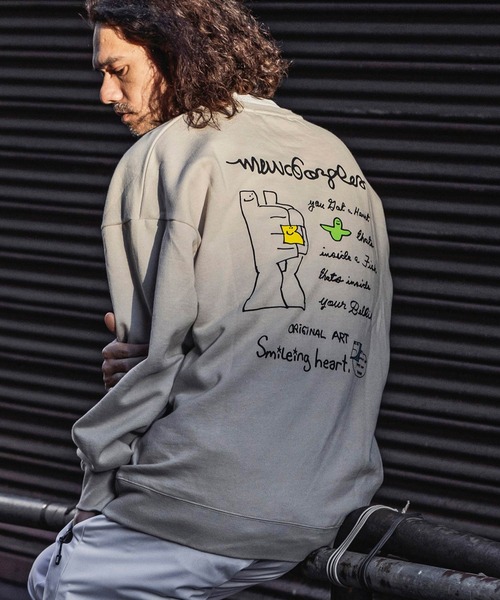 Mark Gonzales(マーク・ゴンザレス)の「【WEB・直営店限定】MARK GONZALES ARTWORK COLLECTION(マーク ゴンザレス)バックプリントクルーネックプルオーバー 2type 5colors(スウェット・メンズ・ブラック系2/ホワイト系2/ネイビー系1/グレー系2/ベージュ系2/グレー系1/ネイビー系2/ホワイト系1/ブラック系1/ベージュ系1・XL/M/L)」の8枚目の写真