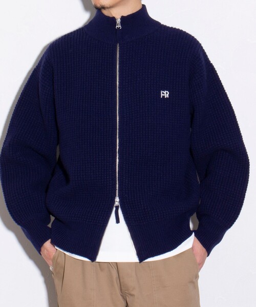 GLOSTER（グロスター）の「【ユニセックス】FR刺繍 ラムウール ワッフルZIPカーディガン（ニット/セーター・メンズ・ネイビー/グレー/キャメル・S/M/L）」の6枚目の写真