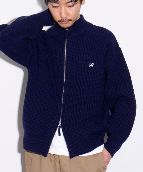 GLOSTER（グロスター）の「【ユニセックス】FR刺繍 ラムウール ワッフルZIPカーディガン（ニット/セーター・メンズ・ネイビー/グレー/キャメル・S/M/L）」の7枚目の写真