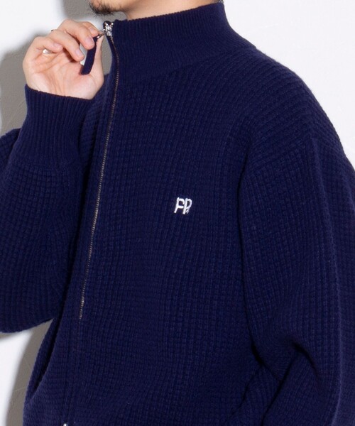 GLOSTER（グロスター）の「【ユニセックス】FR刺繍 ラムウール ワッフルZIPカーディガン（ニット/セーター・メンズ・ネイビー/グレー/キャメル・S/M/L）」の8枚目の写真