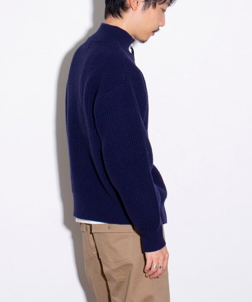 GLOSTER（グロスター）の「【ユニセックス】FR刺繍 ラムウール ワッフルZIPカーディガン（ニット/セーター・メンズ・ネイビー/グレー/キャメル・S/M/L）」の10枚目の写真
