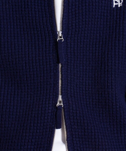 GLOSTER（グロスター）の「【ユニセックス】FR刺繍 ラムウール ワッフルZIPカーディガン（ニット/セーター・メンズ・ネイビー/グレー/キャメル・S/M/L）」の14枚目の写真