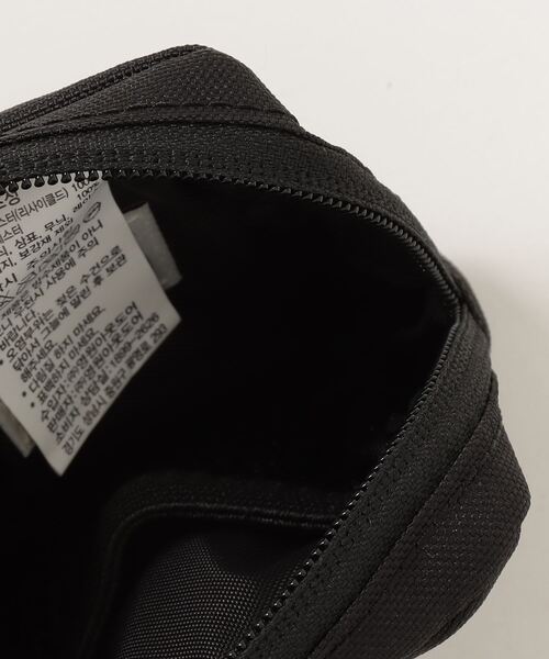 THE NORTH FACE(ザノースフェイス)の「【THE NORTH FACE】ミニポーチ TNF NN2PP12(ボディバッグ/ウエストポーチ・メンズ・ブラック・FREE)」の4枚目の写真