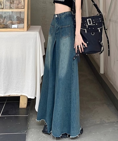 GEMEDA(ジェメダ)の「ハイウエストワイドフルレングスデニムパンツ(デニムパンツ・レディース・ネイビー/ライトブルー・S/M/L)」の13枚目の写真