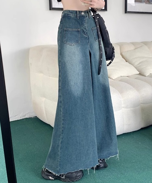 GEMEDA(ジェメダ)の「ハイウエストワイドフルレングスデニムパンツ(デニムパンツ・レディース・ネイビー/ライトブルー・S/M/L)」の14枚目の写真