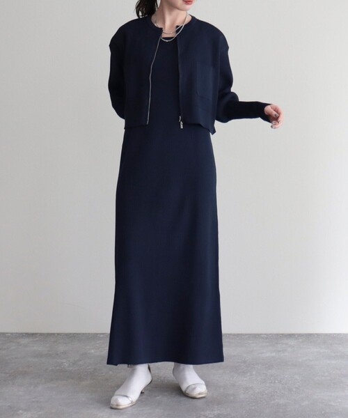 fredy emue（フレディエミュ）の「ニットカーディガン＋キャミワンピースセット（ワンピース・レディース・ブラック/ネイビー/ベージュ・38）」の5枚目の写真