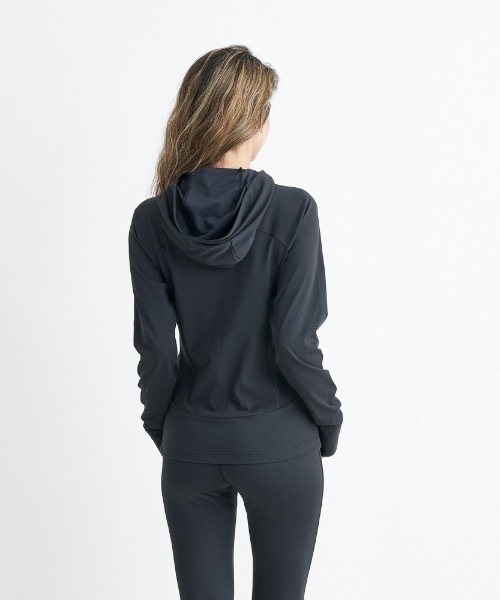 ROXY（ロキシー）の「SPIRITED ZIP HOODIE/ロキシー速乾UVカット付き３Dシルエットジップアップフーディ（パーカー・レディース・ミント/ホワイト/ブラック・LARGE/SMALL/MEDIUM）」の10枚目の写真