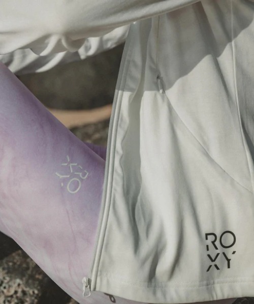 ROXY（ロキシー）の「SPIRITED ZIP HOODIE/ロキシー速乾UVカット付き３Dシルエットジップアップフーディ（パーカー・レディース・ミント/ホワイト/ブラック・LARGE/SMALL/MEDIUM）」の15枚目の写真