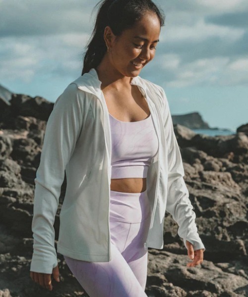 ROXY（ロキシー）の「SPIRITED ZIP HOODIE/ロキシー速乾UVカット付き３Dシルエットジップアップフーディ（パーカー・レディース・ミント/ホワイト/ブラック・LARGE/SMALL/MEDIUM）」の18枚目の写真