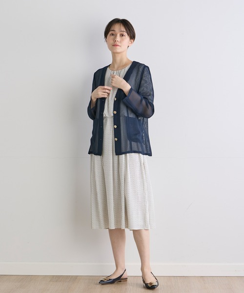 INED CLARO（イネドクラロ）の「ライトメッシュクロスジャケット（ノーカラージャケット・レディース・ブラウン/ネイビー・11号/9号）」の10枚目の写真