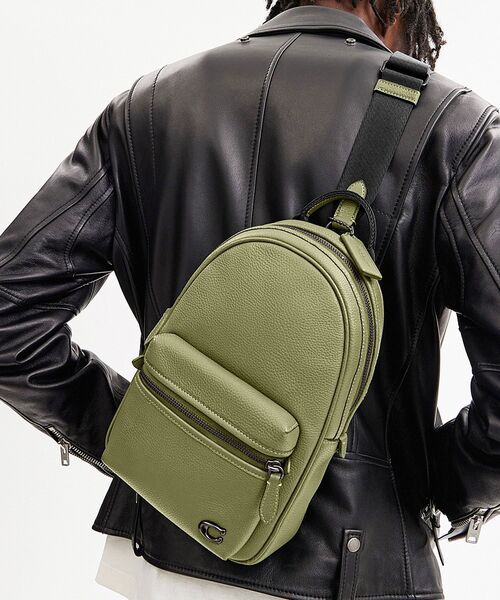 COACH(コーチ)の「チャーター パック(ボディバッグ/ウエストポーチ COACH(コーチ)の「チャーター パック(ボディバッグ/ウエストポーチ
