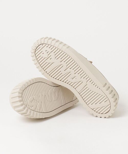 Clarks（クラークス）の「Mayhill Cove / メイヒルコーブ（クリームレザー）（スリッポン・レディース・ホワイト・UK6/UK5.5/UK5/UK4.5/UK4/UK3.5/UK3）」の3枚目の写真