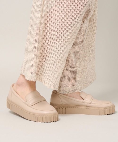 Clarks（クラークス）の「Mayhill Cove / メイヒルコーブ（クリームレザー）（スリッポン・レディース・ホワイト・UK6/UK5.5/UK5/UK4.5/UK4/UK3.5/UK3）」の7枚目の写真