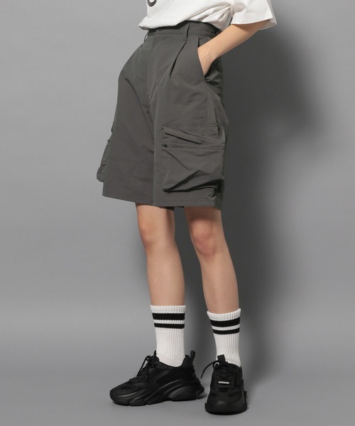 Anui(アニュイ)の「【UNISEX/2サイズ展開】ミドルトラックパンツ(カーゴパンツ・レディース・チャコールグレー/ブラック・MEDIUM/SMALL)」の18枚目の写真