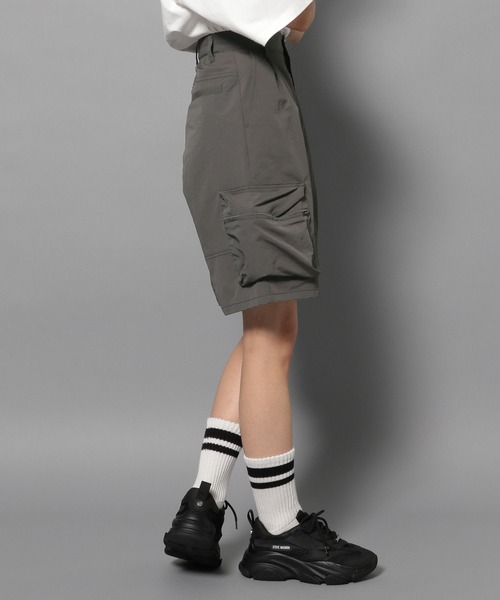 Anui(アニュイ)の「【UNISEX/2サイズ展開】ミドルトラックパンツ(カーゴパンツ・レディース・チャコールグレー/ブラック・MEDIUM/SMALL)」の19枚目の写真