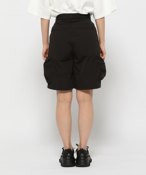 Anui(アニュイ)の「【UNISEX/2サイズ展開】ミドルトラックパンツ(カーゴパンツ・レディース・チャコールグレー/ブラック・MEDIUM/SMALL)」の15枚目の写真