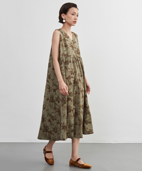 エメ フラワープリント ノースリーブ ワンピース 9号 エメ フラワープリント ノースリーブ ワンピース 9号