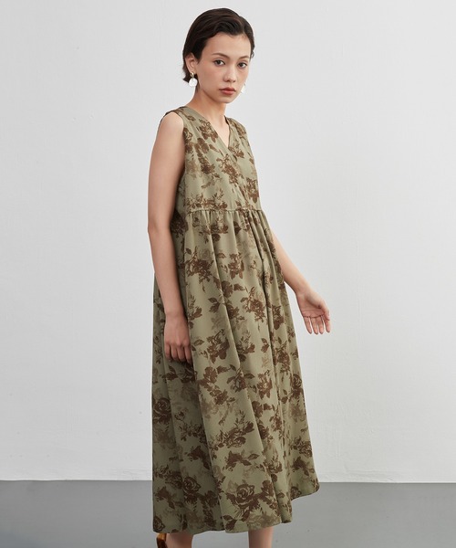 On One's Own フラワープリントノースリーブワンピース（ワンピース