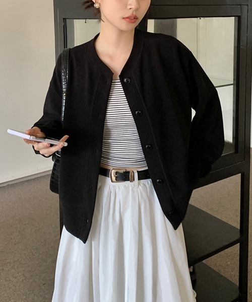 Doux Belle(ドゥーベル)の「ドロップショルダーカーディガン(カーディガン/ボレロ・レディース・ブラック/オフホワイト/グレー・MEDIUM)」の11枚目の写真