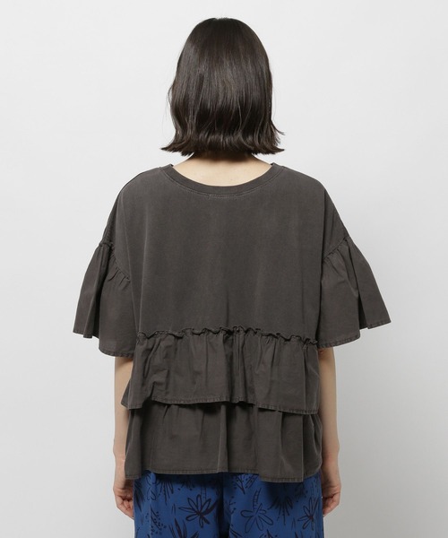 niko and...(ニコアンド)の「フハクティアードフリルTシャツ(Tシャツ/カットソー・レディース・チャコール/グリーン/ブルー/オフホワイト・LARGE/MEDIUM)」の7枚目の写真