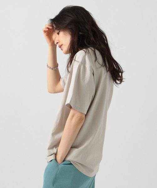 BAYFLOW（ベイフロー）の「[ヴィンテージライク]オリジナルロックTシャツ（Tシャツ/カットソー・レディース・チャコール/グレイッシュベージュ/オフホワイト・FREE）」の15枚目の写真