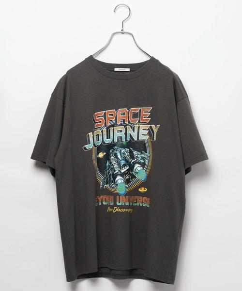 BAYFLOW（ベイフロー）の「[ヴィンテージライク]オリジナルロックTシャツ（Tシャツ/カットソー・レディース・チャコール/グレイッシュベージュ/オフホワイト・FREE）」の20枚目の写真