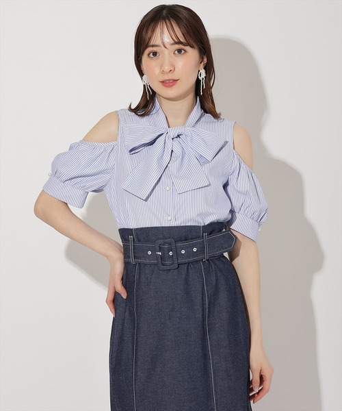 WILLSELECTION(ウィルセレクション)の「オープンショルダーリボンタイブラウス(シャツ/ブラウス・レディース・ピンク/オフホワイト/ネイビー/ブルー・FREE)」の1枚目の写真