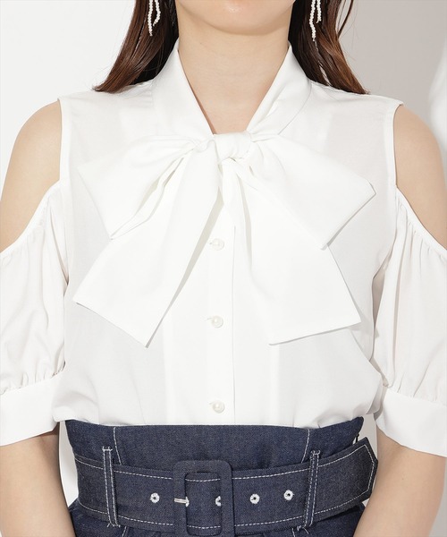 WILLSELECTION(ウィルセレクション)の「オープンショルダーリボンタイブラウス(シャツ/ブラウス・レディース・ピンク/オフホワイト/ネイビー/ブルー・FREE)」の8枚目の写真