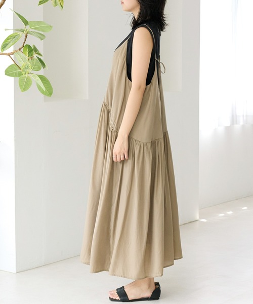 LAVEANGE(ラビアンジェ)の「ギャザーキャミワンピース(ワンピース・レディース・ブラック/ベージュ・5L/4L/3L/LL/M)」の20枚目の写真