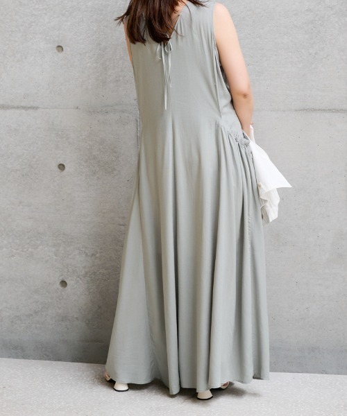 ketty cherie（ケティシェリー）の「カーゴポケットギャザーワンピース≪手洗い可能≫（ワンピース・レディース・ブラック/グリーン・M）」の6枚目の写真