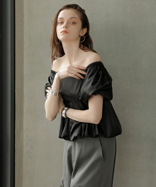 MIELI INVARIANT（ミエリインヴァリアント）の「2way Satin Balloon Blouse（シャツ/ブラウス・レディース・ブラック/ホワイト・FREE）」の17枚目の写真
