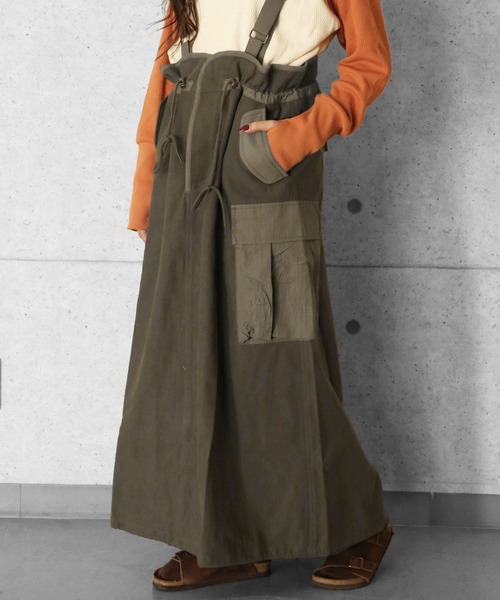 KRIFF MAYER Lady's Collection(クリフメイヤーレディースコレクション)の「ミリタリーサスペンダースカート(スカート・レディース・ブラック/カーキ/カラフル/ベージュ/ダークブルー・MEDIUM/LARGE)」の3枚目の写真