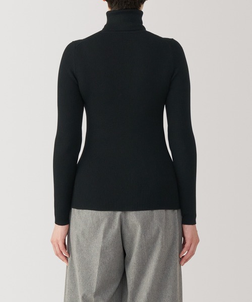 無印良品(ムジルシリョウヒン)の「婦人 洗えるウールハイゲージリブタートルネックセーター(ニット/セーター・レディース・ブラック/マスタード/オートミール/ダークグレー/オフホワイト/スモークピンク/ダークグリーン/レッド・M/S/XL/L)」の17枚目の写真