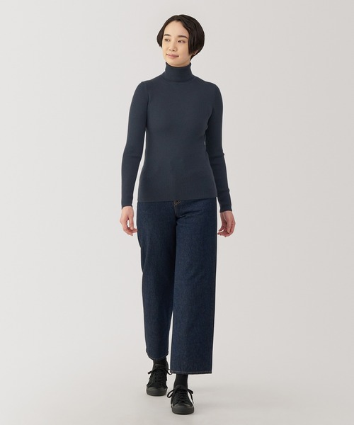 無印良品(ムジルシリョウヒン)の「婦人 洗えるウールハイゲージリブタートルネックセーター(ニット/セーター・レディース・ブラック/マスタード/オートミール/ダークグレー/オフホワイト/スモークピンク/ダークグリーン/レッド・M/S/XL/L)」の21枚目の写真