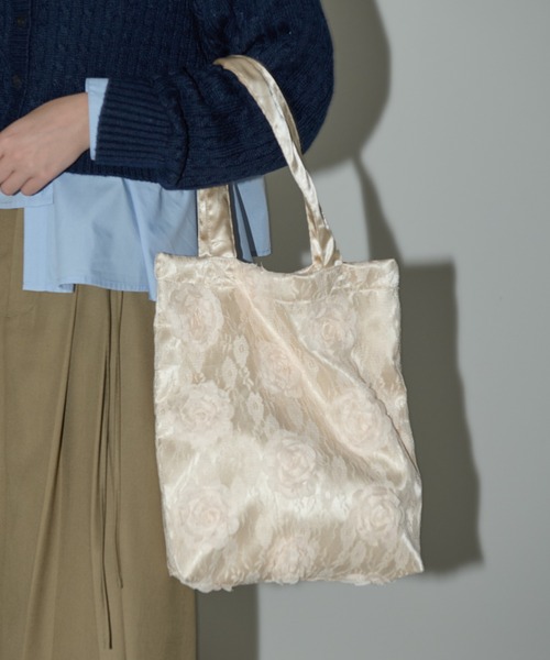 idem（イデム）の「lace rose satin bag / レースローズサテンバッグ（トートバッグ・レディース・クリーム/レッド・FREE）」の7枚目の写真