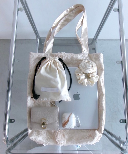 idem（イデム）の「lace rose satin bag / レースローズサテンバッグ（トートバッグ・レディース・クリーム/レッド・FREE）」の6枚目の写真