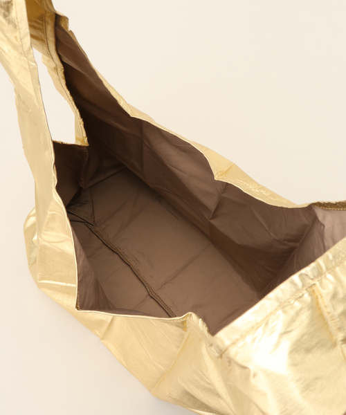 U by SPICK&SPAN（ユーバイスピックアンドスパン）の「【BAGGU/バグゥ】 STANDARD BAGGU メタリック（ハンドバッグ・レディース・ゴールド/シルバー・FREE）」の6枚目の写真