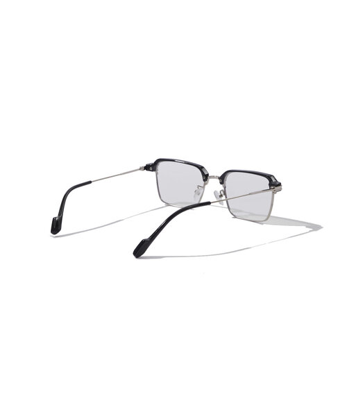 WHO'S WHO gallery（フーズフーギャラリー）の「スクエアメガネ（サングラス・レディース・ブラック/シルバー/ブラック系その他/シルバー系その他・FREE）」の5枚目の写真