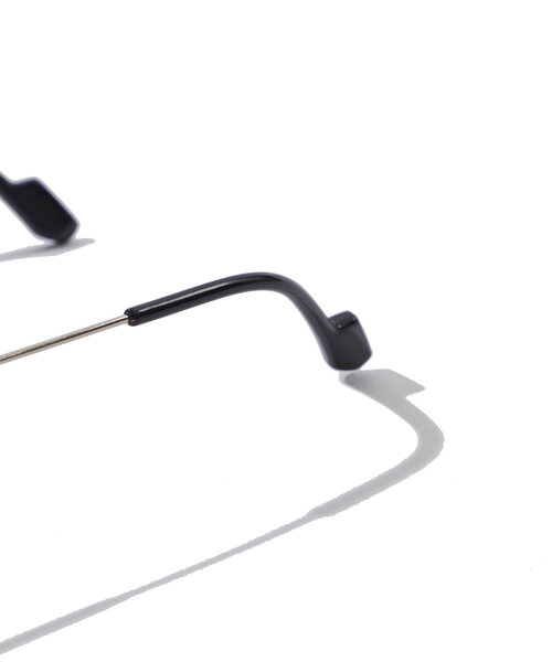 WHO'S WHO gallery（フーズフーギャラリー）の「スクエアメガネ（サングラス・レディース・ブラック/シルバー/ブラック系その他/シルバー系その他・FREE）」の6枚目の写真